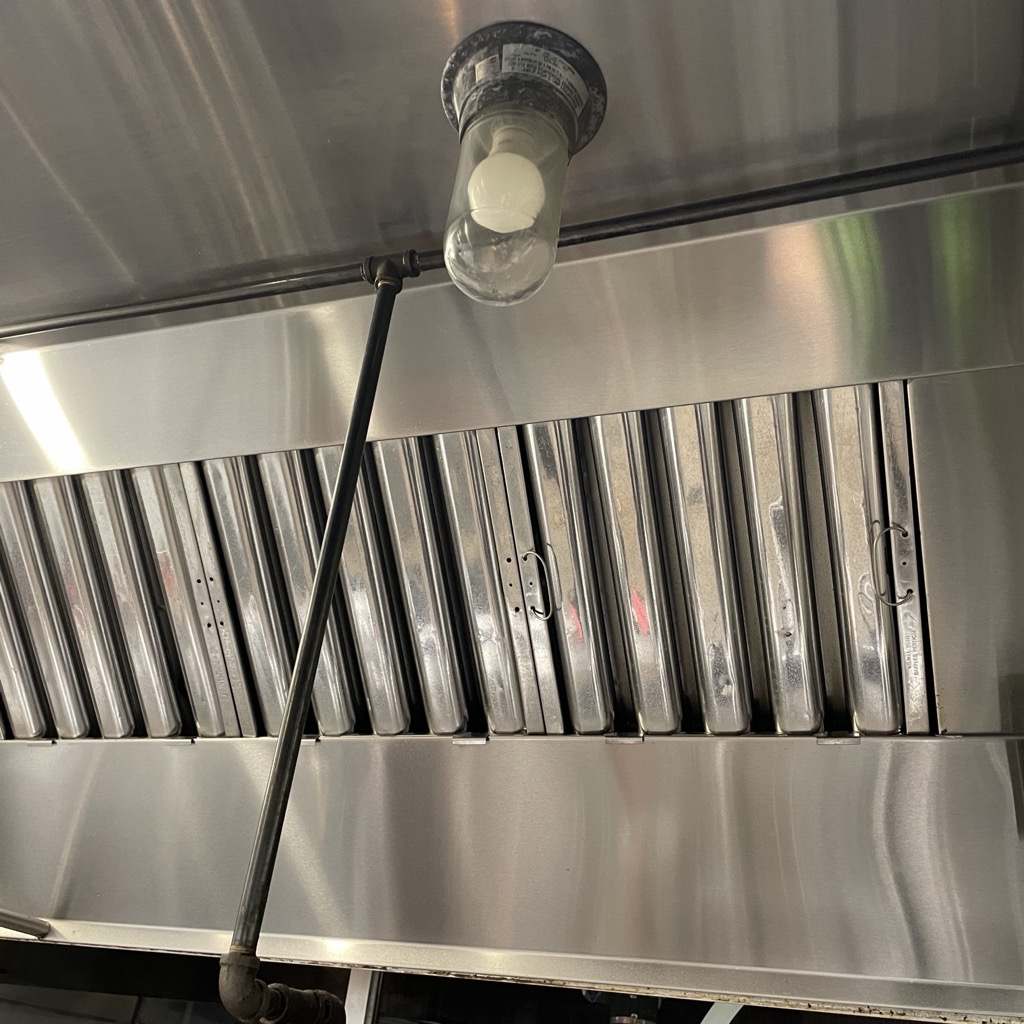 The same filter bank with clean baffle filters after the exchange